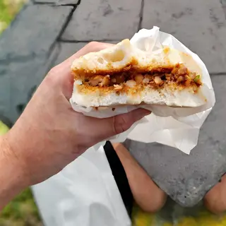 Pane cinese con ripieno di carne 肉夹馍