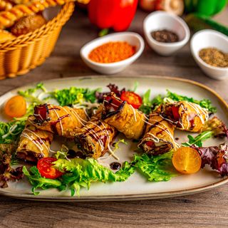 Рулетики из баклажан