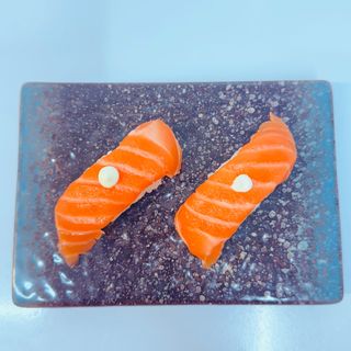 1. Nigiri De Salmón