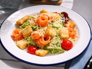 Цезар з лососем (220g)
