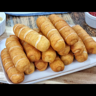 Tequeños queso azul con cebolla caramelizada