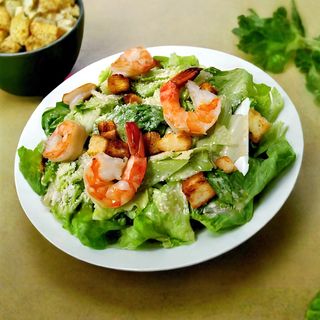 სალათი ცეზარი კრევეტებით