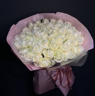 35 троянд Аваланч в упакуванні №50