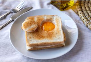 Sándwich mixto con huevo