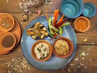 ფეტას ჰარისას კრემი და ჰუმუსის დიპერი