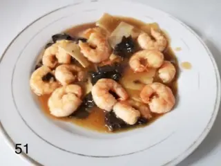 51. Gamberetti con Bambù e funghi