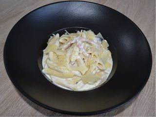 Penne prosciutto funghi e panna