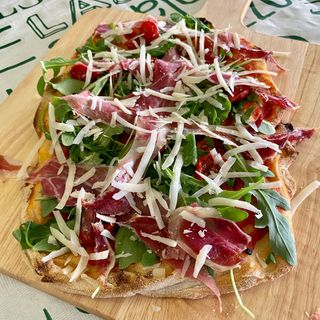 Pizza Deliciosa Alla Pala