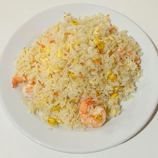 arroz frito con gambas