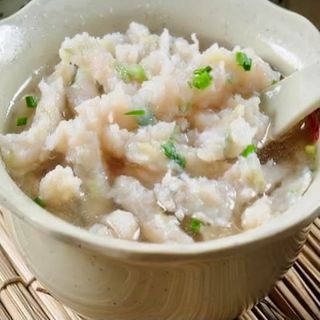 鱼丸汤Sopa de  pescado y verdura china