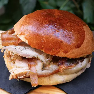 Cabullo con Porchetta