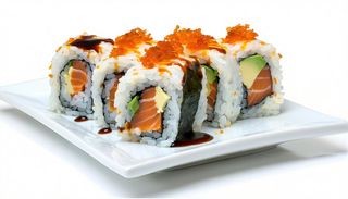 109. Uramaki tempura di salmone