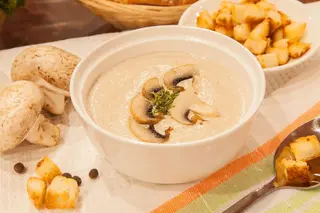 Крем-суп грибной с гренками