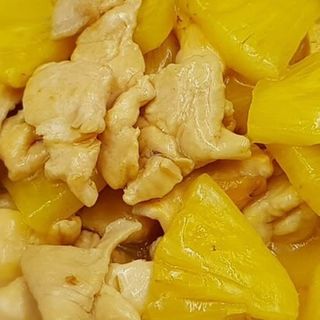 Pollo con piña natural