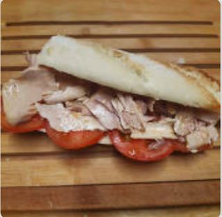 BOCATA DE de BONITO, ANCHOAS,