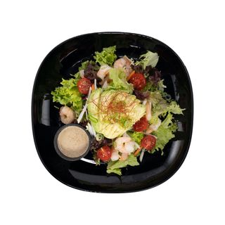 Avocado con Gamberi in Salsa Rosa