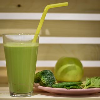 Zeleni 1 spinat/blitva/kelj, krastavica, celer, jabuka, limun