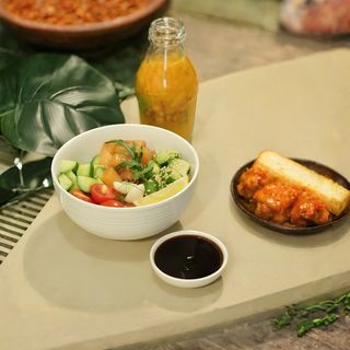 Боул с семгой