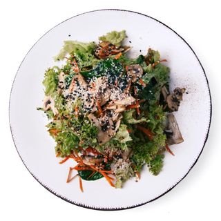 Салат з авокадо та печерицями (200г)