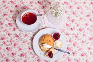 Scone com Acompanhamento