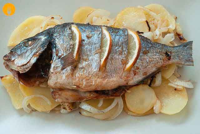 Dorado Con Patatas