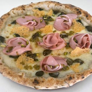 Porcini mortadella e pistacchio