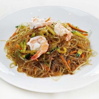 51. Spaghetti di soia con gamberi