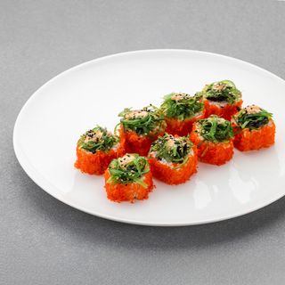 Рол з лососем та чукою