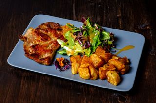 Ceafă de porc la grătar 