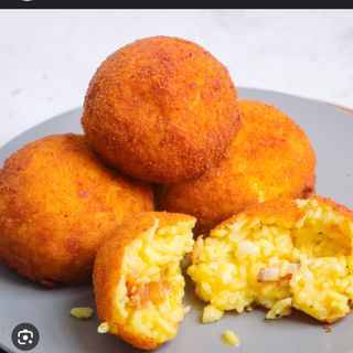 Menù arancino alla carbonara più patata e bibita 