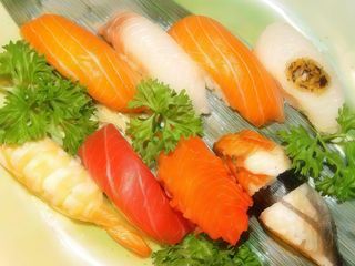 62. Sushi Variado (8 uds)