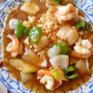 Arroz con gambas y salsa curry