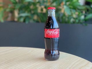 Напій Coca-cola (скло) (0.25л)