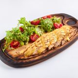 Стейк курячий з соусом Чедер (250г)