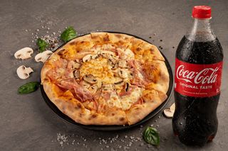 Funghi pizza 42cm + 1L Coca Cola