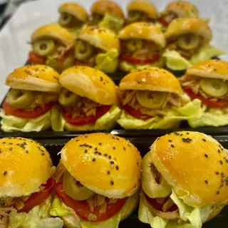 Mini sandwichs thon-mayo