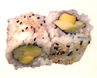 100.Uramaki Aguacate mango y pepino(8 Uds.)