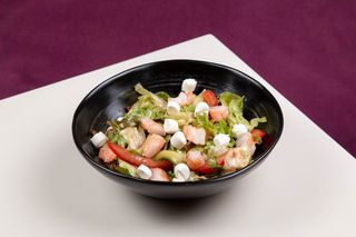 Салат з креветками та Авокадо (140г)