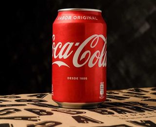Coca Cola. (1)