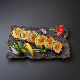 Tempura Roll Sake 6 sztuk