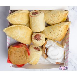 Mix Pastry Box 8pcs