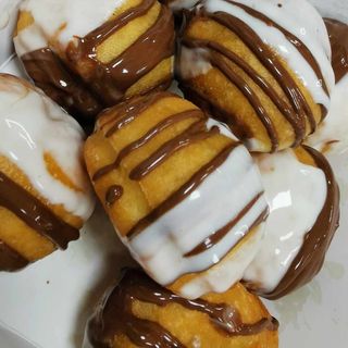 Mini-Gogosi crema de nutella și ciocolată alba