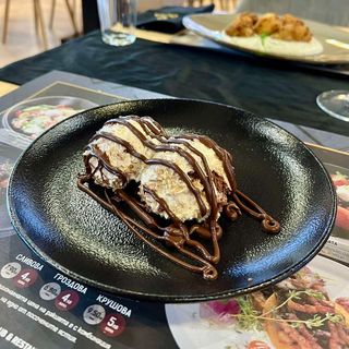 Бисквитена торта с маскарпоне и шоколад (100гр)