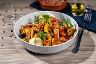 Tigaie picanta de pui / Spicy chicken pan