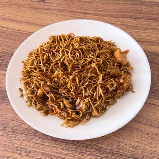 55. Yakisoba de gamba