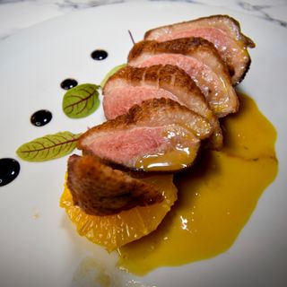 PIEPT DE RATA CU SOS DE PORTOCALE