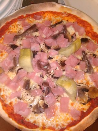 Pizza 4 Estaciones (30 Cm.)