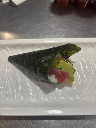 Temaki tonno e avocado