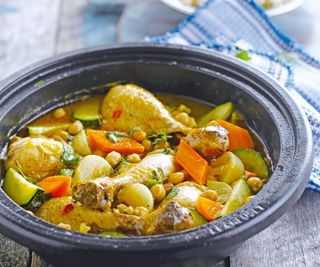 Tagine de poulet aux légumes de saison