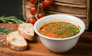 Ciorbă de potroace (din pui de curte)